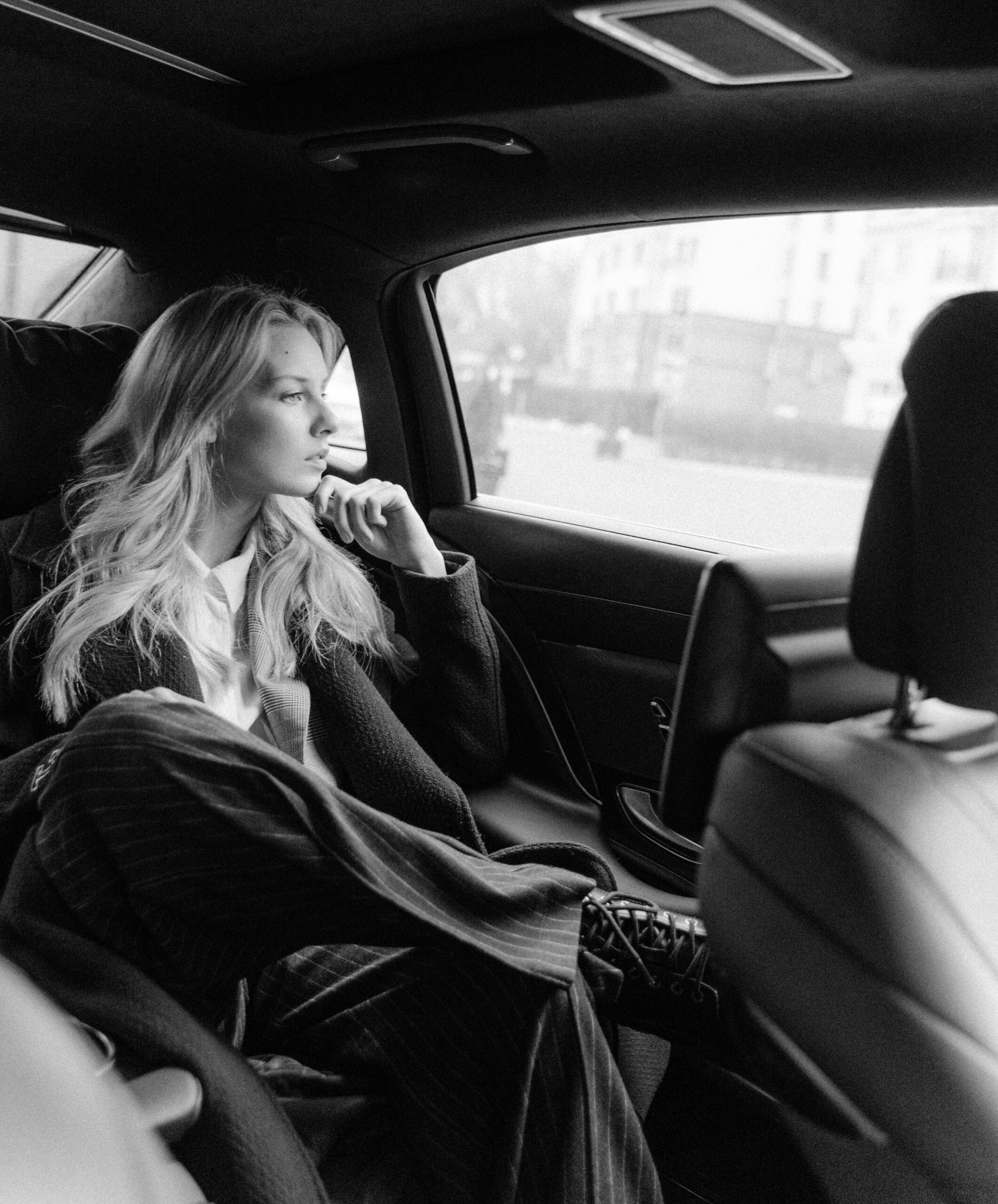 A girl is going to shopping with our Personal Errands & Custom Rides service